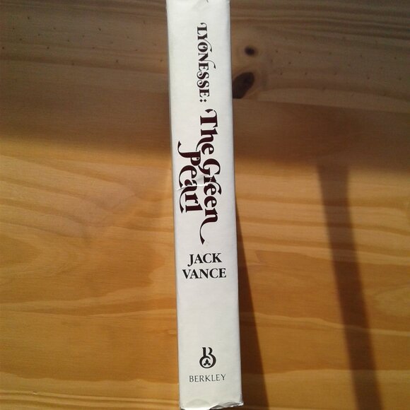 Lyonesse: The Green Pearl by Jack Vance - Picture 3 of 6